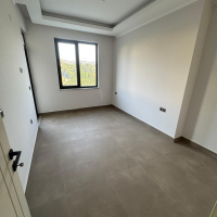 New 1+1 Apartment in Mahmutlar with Full On-Site Facilities, 600 m from the Sea