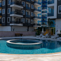 New 1+1 Apartment in Mahmutlar with Full On-Site Facilities, 600 m from the Sea