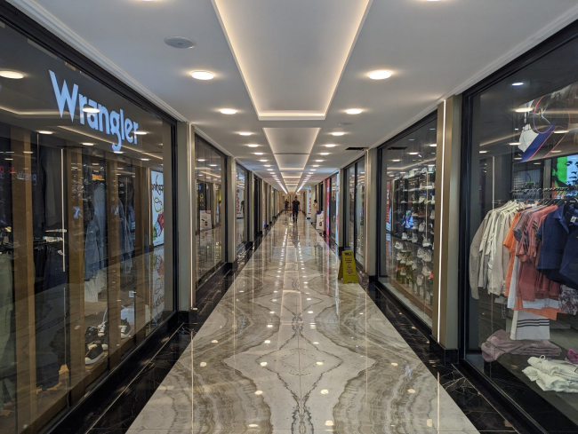 Modern 1+1 Apartment in Mahmutlar with Resort Facilities and Rental Potential