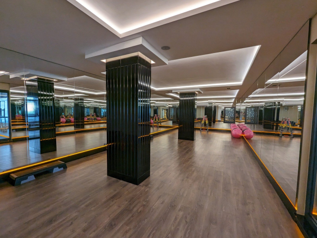 Modern 1+1 Apartment in Mahmutlar with Resort Facilities and Rental Potential