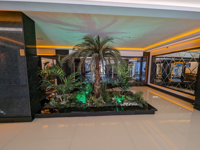 Modern 1+1 Apartment in Mahmutlar with Resort Facilities and Rental Potential