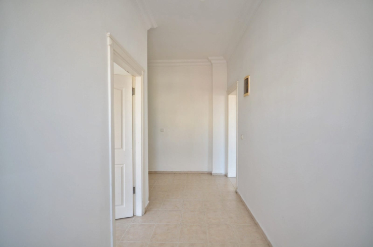 Spacious 4+1 Apartment in Mahmutlar — 170 m² with Panoramic City Views Near the Sea