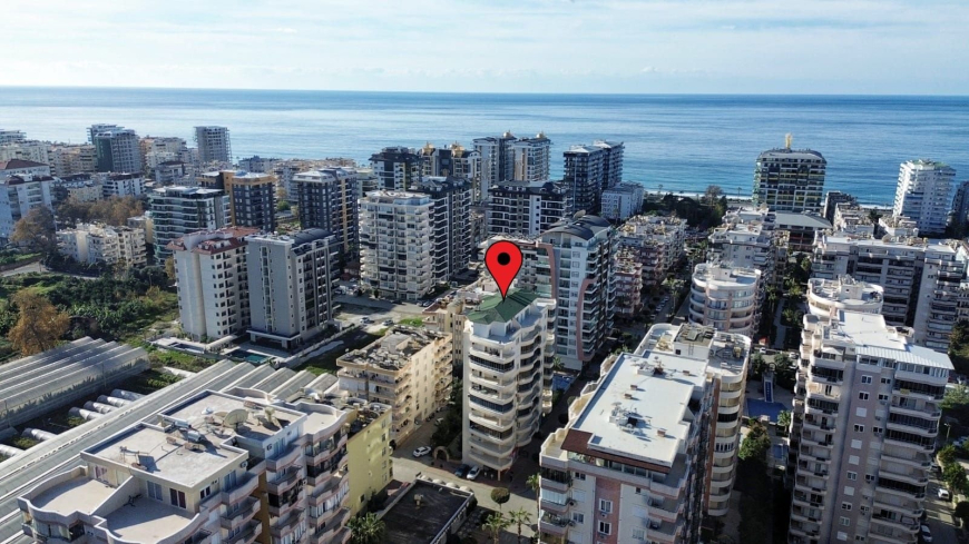 Spacious 4+1 Apartment in Mahmutlar — 170 m² with Panoramic City Views Near the Sea