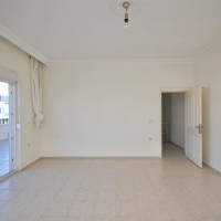 Spacious 4+1 Apartment in Mahmutlar — 170 m² with Panoramic City Views Near the Sea