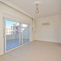 Spacious 4+1 Apartment in Mahmutlar — 170 m² with Panoramic City Views Near the Sea