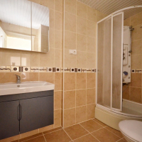 Spacious 4+1 Apartment in Mahmutlar — 170 m² with Panoramic City Views Near the Sea