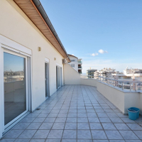 Spacious 4+1 Apartment in Mahmutlar — 170 m² with Panoramic City Views Near the Sea