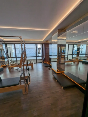 Modern 1+1 Apartment with Resort-Style Infrastructure and High Rental Potential in Mahmutlar