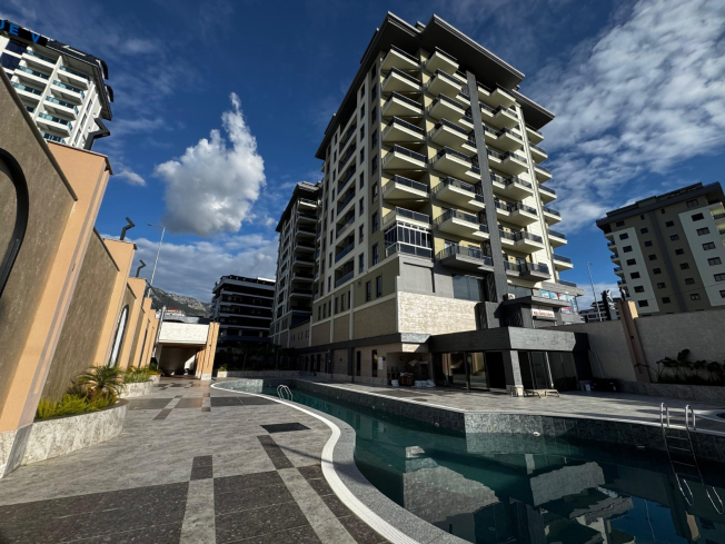 Spacious 2+1 Apartment in a New Building in Mahmutlar — Ideal for Living or Rental