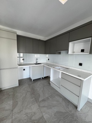 Spacious 2+1 Apartment in a New Building in Mahmutlar — Ideal for Living or Rental