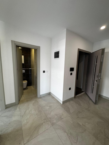 Spacious 2+1 Apartment in a New Building in Mahmutlar — Ideal for Living or Rental