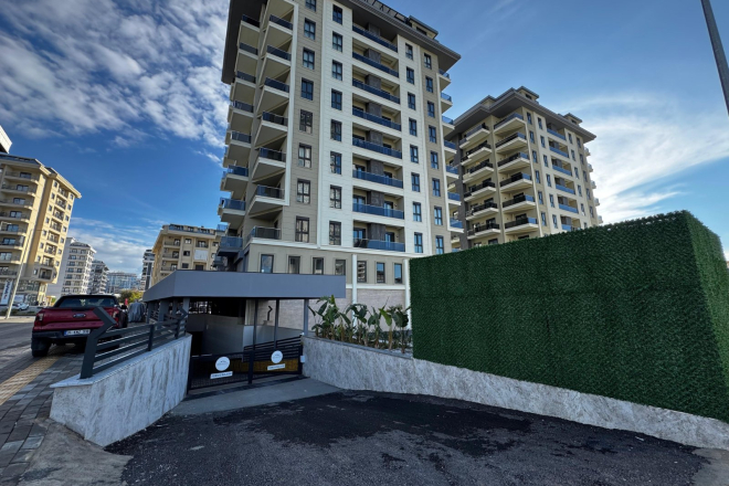 Spacious 2+1 Apartment in a New Building in Mahmutlar — Ideal for Living or Rental