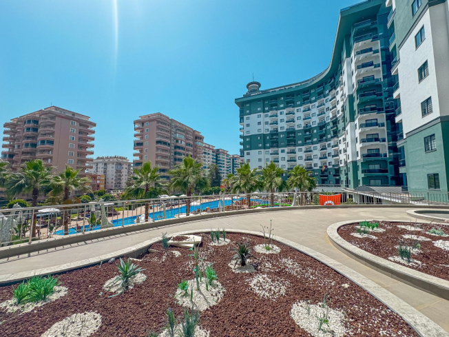 Furnished 1+1 Apartment in Mahmutlar with Resort-Style Infrastructure