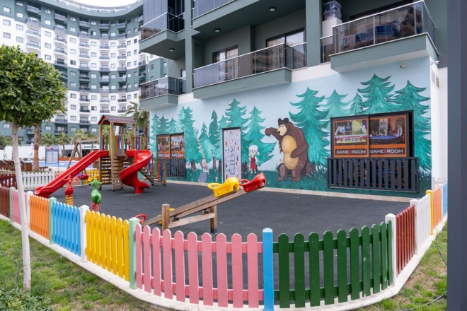 Furnished 1+1 Apartment in Mahmutlar with Resort-Style Infrastructure