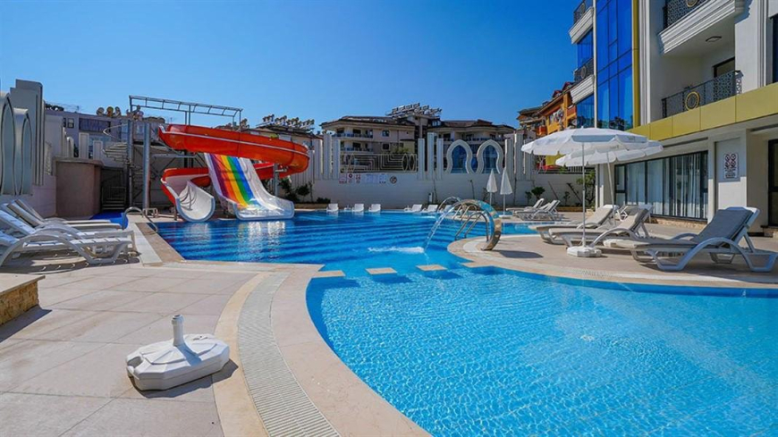 Modern 1+1 Apartment in Alanya City Center with Hotel-Style Infrastructure