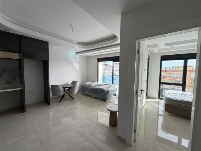 Modern 1+1 Apartment in Alanya City Center with Hotel-Style Infrastructure