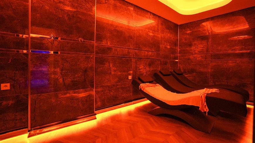 Modern 1+1 Apartment in Alanya City Center with Hotel-Style Infrastructure