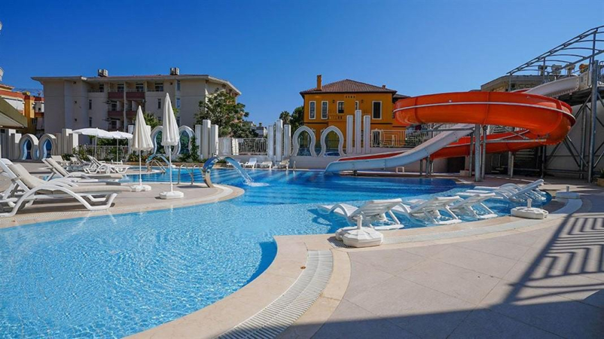 Modern 1+1 Apartment in Alanya City Center with Hotel-Style Infrastructure