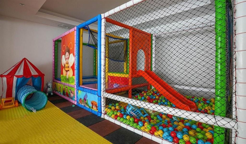 Modern 1+1 Apartment in Alanya City Center with Hotel-Style Infrastructure