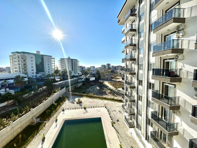 New 1+1 Apartment in Avsallar with City and Nature Views