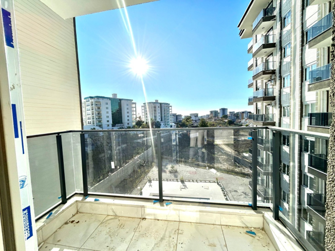 New 1+1 Apartment in Avsallar with City and Nature Views