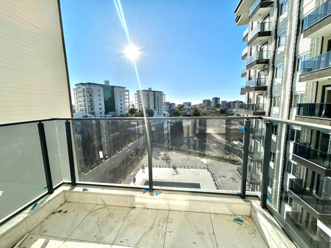 New 1+1 Apartment in Avsallar with City and Nature Views