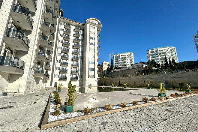 New 1+1 Apartment in Avsallar with City and Nature Views