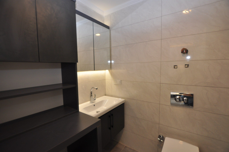 New 1+1 apartment in Mahmutlar with installment plan near the sea