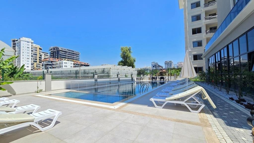 New 1+1 apartment in Mahmutlar with installment plan near the sea