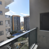 New 1+1 apartment in Mahmutlar with installment plan near the sea