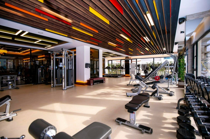 Modern Apartment in Mahmutlar with Resort Facilities and Rental Opportunity