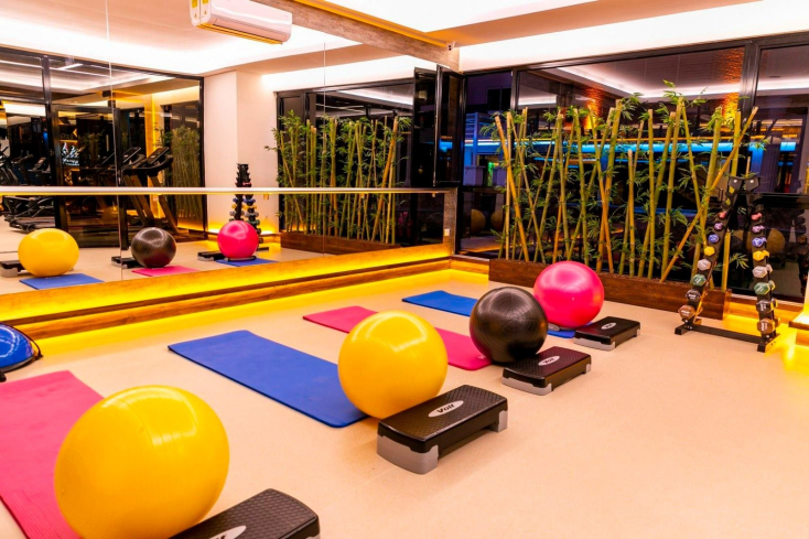 Modern Apartment in Mahmutlar with Resort Facilities and Rental Opportunity