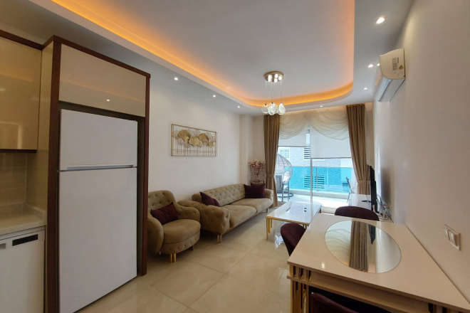 Modern Apartment in Mahmutlar with Resort Facilities and Rental Opportunity