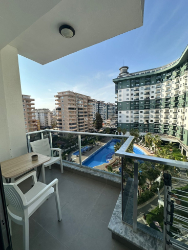 Modern Apartment in Mahmutlar with Resort-Style Living and Rental Potential