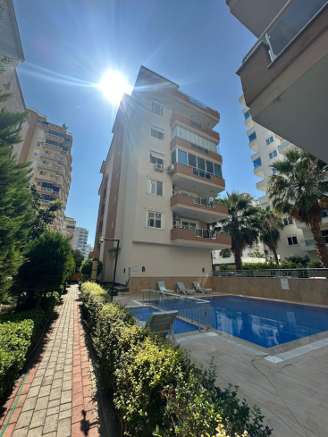 Spacious 1+1 Apartment Just 200 Meters from the Sea in Mahmutlar