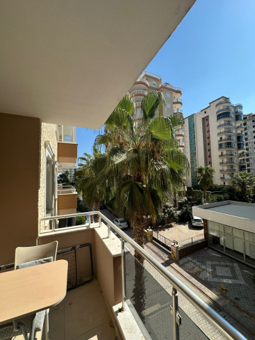 Spacious 1+1 Apartment Just 200 Meters from the Sea in Mahmutlar