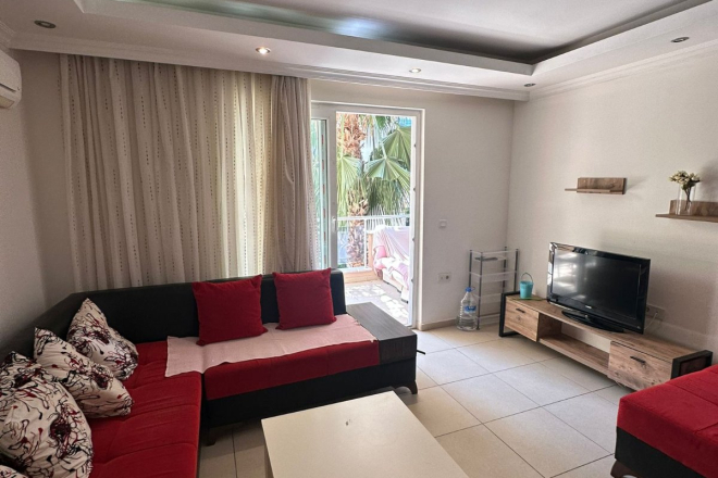 Spacious 1+1 Apartment Just 200 Meters from the Sea in Mahmutlar