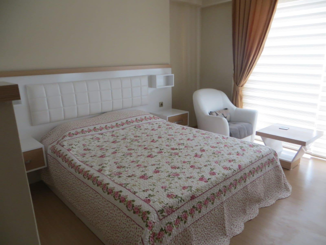 Fully Furnished Studio Apartment Just 300 Meters from the Sea in Mahmutlar
