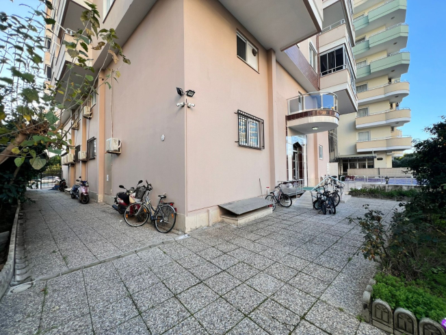 Move-in ready 1+1 apartment near the sea in Mahmutlar