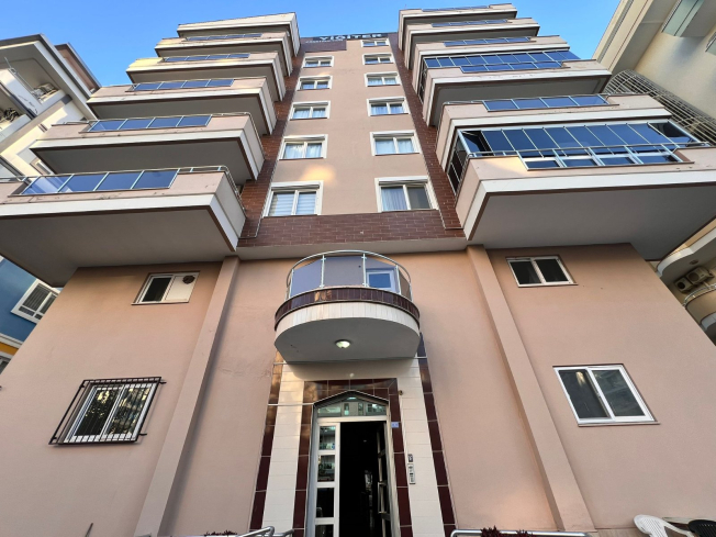 Move-in ready 1+1 apartment near the sea in Mahmutlar