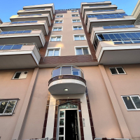 Move-in ready 1+1 apartment near the sea in Mahmutlar