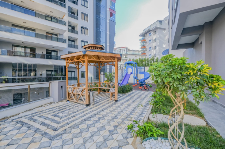 Bright Apartment with Open Views in a New Building in Mahmutlar