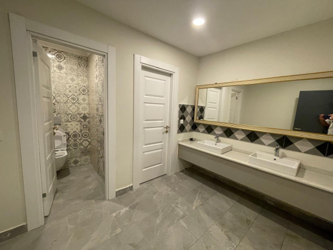 New 1+1 apartment in Mahmutlar with full on-site facilities