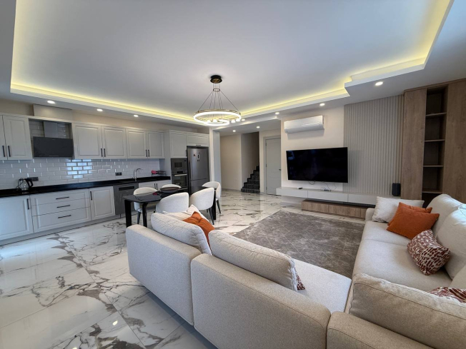 Large 4-bedroom apartment with sea view in Oba, Alanya