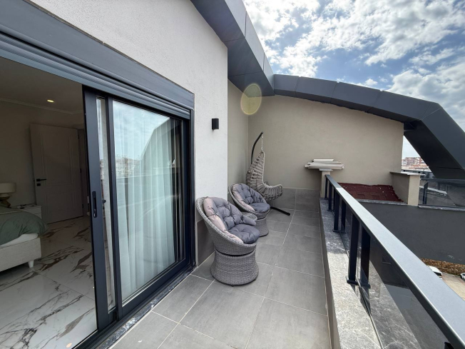 Large 4-bedroom apartment with sea view in Oba, Alanya