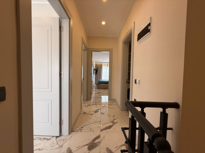 Large 4-bedroom apartment with sea view in Oba, Alanya