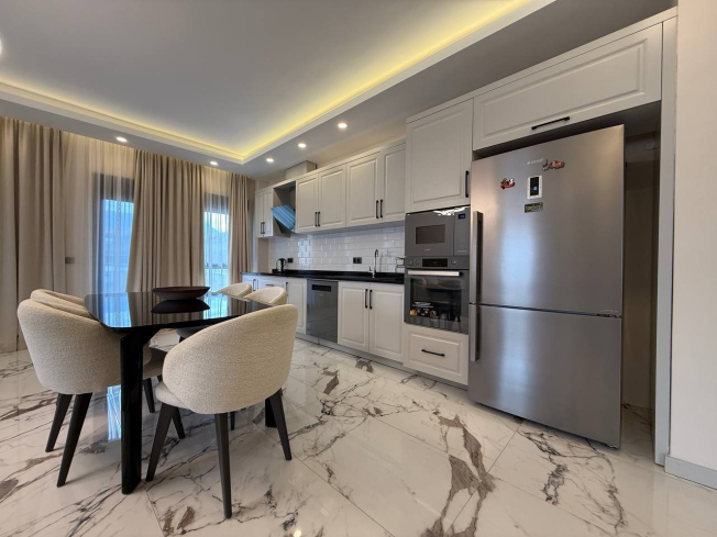 Large 4-bedroom apartment with sea view in Oba, Alanya