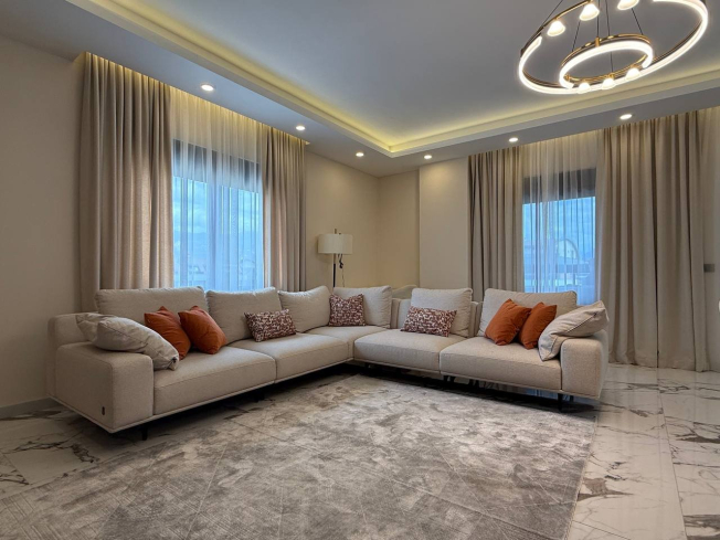 Large 4-bedroom apartment with sea view in Oba, Alanya