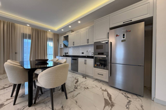 Large 4-bedroom apartment with sea view in Oba, Alanya