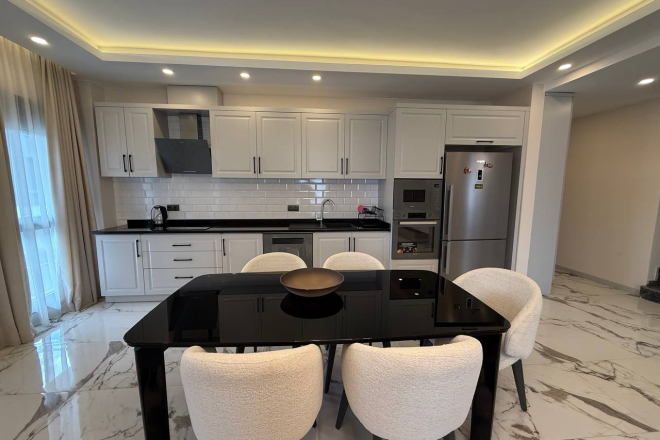 Large 4-bedroom apartment with sea view in Oba, Alanya